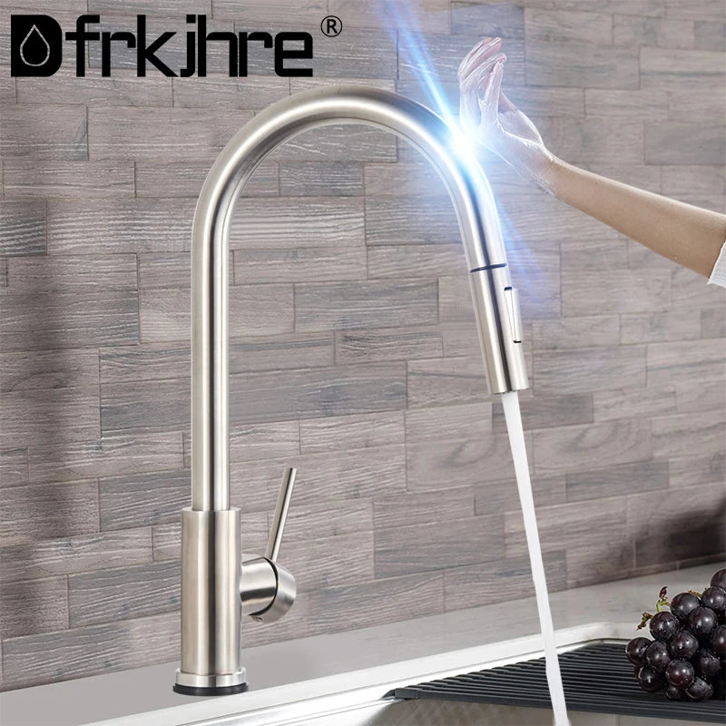 Smart Touch Kitchen Faucet Brushed Gold Pull Out Spray Black Sensor Faucets 360 Rotation Crane Hot Cold Water Sensor Mixer Taps
