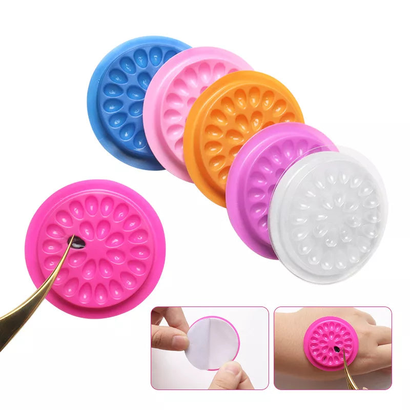 HOT 100pcs Colorful Disposable Plastic Flower Eyelash Holder Sticker Glue Adhesive Pallet For Eyelash Extension Makeup Tools