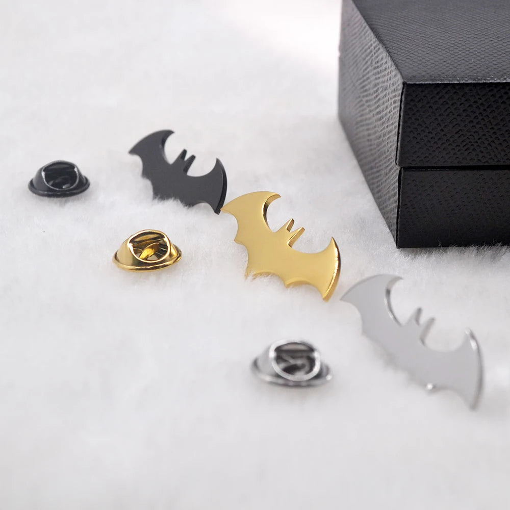 New Dark Metal Bat Brooch Made of Stainless Steel, Durable, Trendy, Cool and Simple, Suitable for Giving to Boys