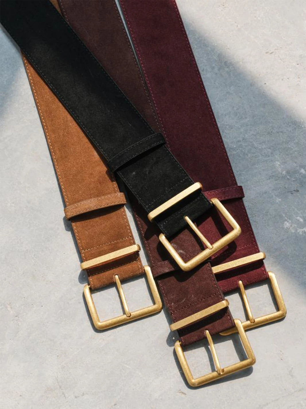 Ladies elegant suede cowhide belts retro style, with gold buckle 4.3cm wide belts suitable for matching dresses and jeans