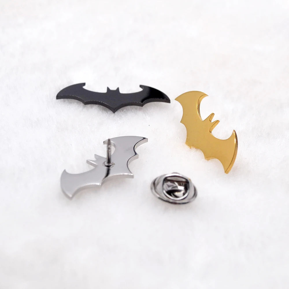 New Dark Metal Bat Brooch Made of Stainless Steel, Durable, Trendy, Cool and Simple, Suitable for Giving to Boys