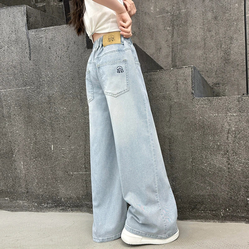 Spring and summer girls' jeans; cute girl's stylish loose straight-leg pants.